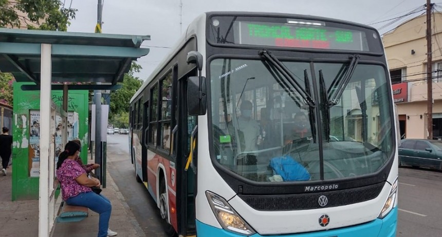 RIOJA BUS INFORMÓ RECORRIDO PROVISORIO DEBIDO A LAS LLUVIAS EN LA CUIDAD