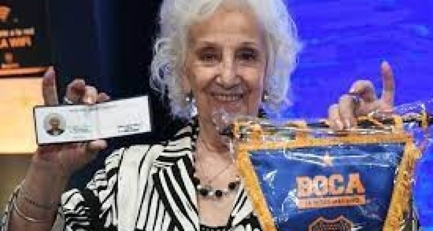 BOCA DISTINGUIÓ A ESTELA DE CARLOTTO COMO SOCIA HONORARIA