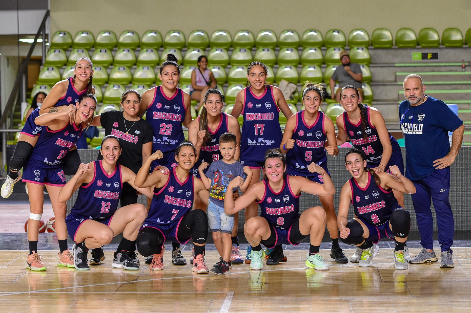 LIGA FEMENINA: LAS ETERNAS SE IMPUSIERON ANTE MONTMARTRE Y ESTIRARON SU RACHA 