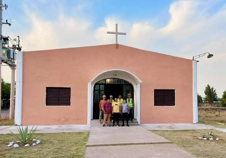  HÉCTOR HERRERA COLABORÓ CON COMUNIDAD RELIGIOSA 