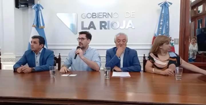 APLICARÁN DESCUENTOS A DOCENTES Y PERSONAL DE SALUD POR PAROS CON SUELDOS DE MARZO