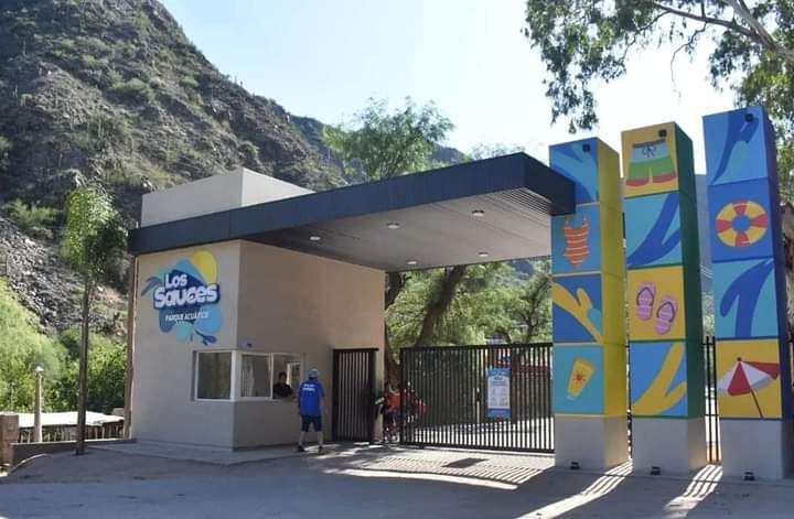 OTRA ALTERNATIVA: LOS RIOJANOS DISFRUTAN DEL PARQUE ACUÁTICO
