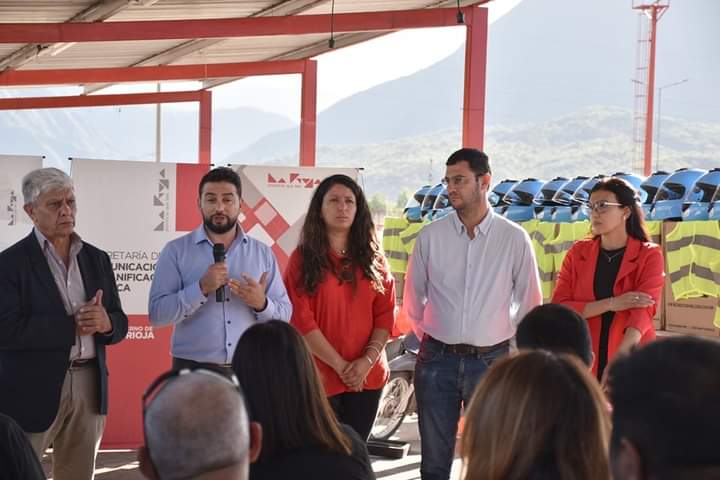 CAPACITAN EN SEGURIDAD VIAL Y CONDUCCIÓN SEGURA A TRABAJADORES DE MEDIOS DE COMUNICACIÓN