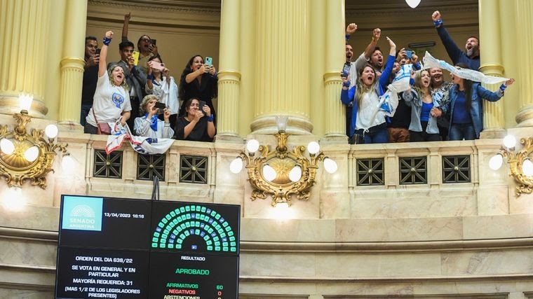 TRAS UNA LARGA ESPERA ARGENTINA AL FIN CUENTA CON LEY DE LENGUA DE SEÑAS