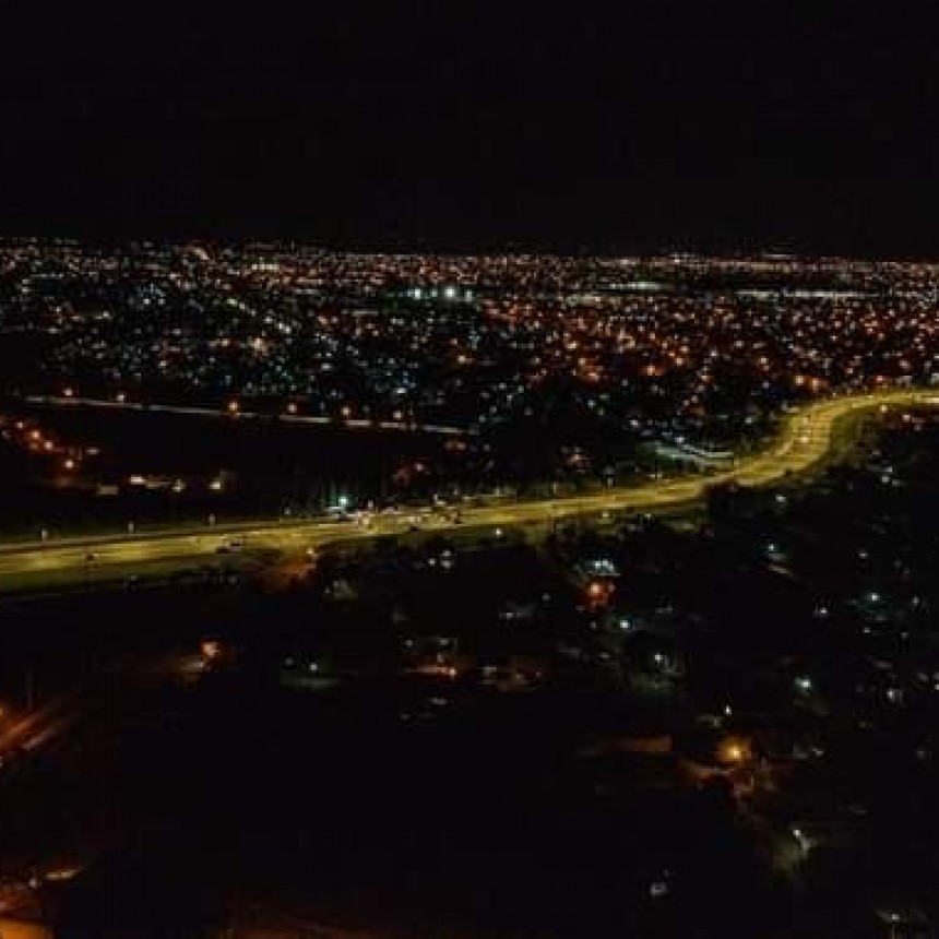 QUINTELA INAUGURÓ LA ILUMINACIÓN DE LA AVENIDA CIRCUNVALACIÓN
