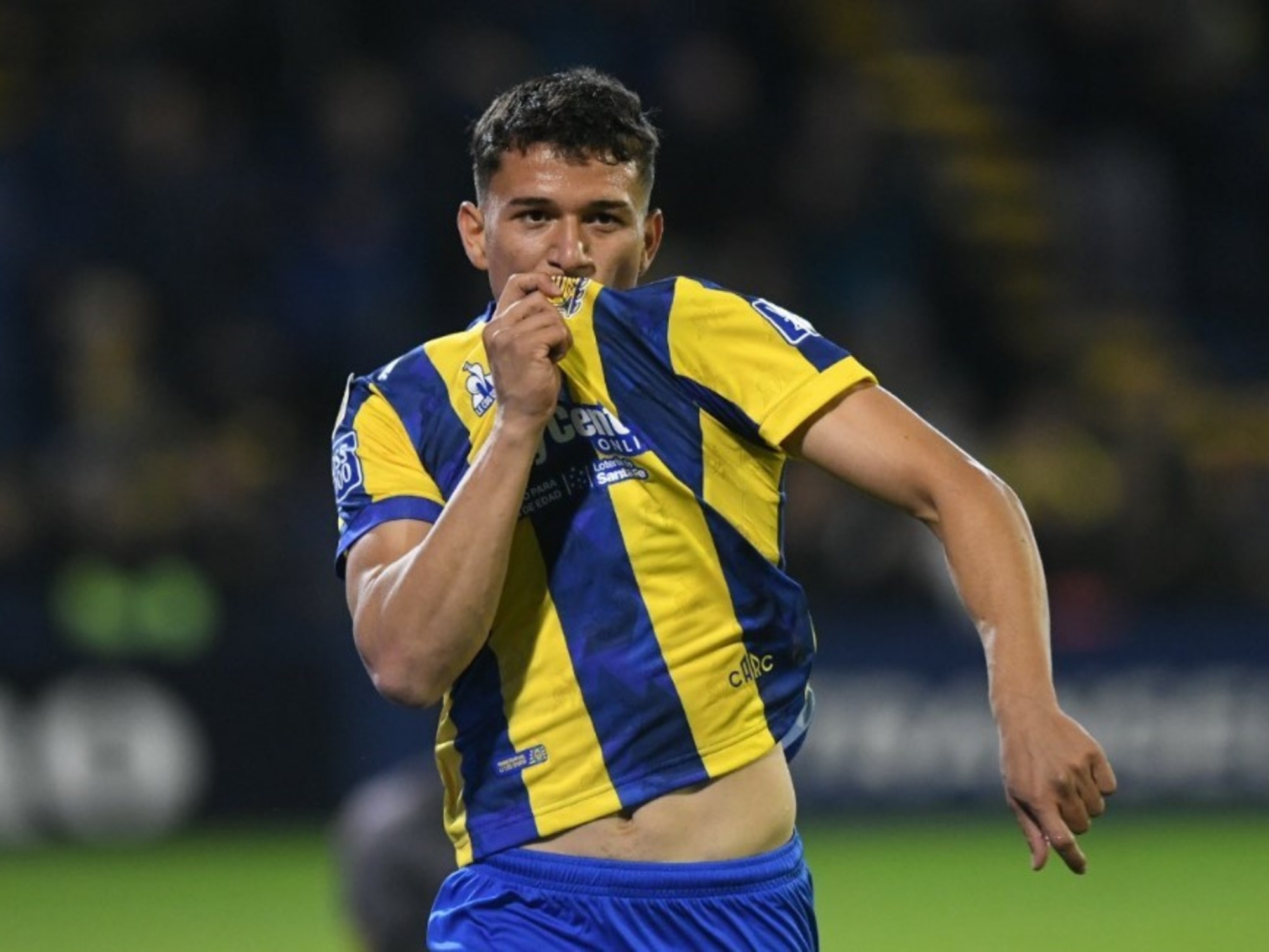  ROSARIO CENTRAL LE GANÓ A INSTITUTO Y VOLVIÓ A LA PUNTA DE SU ZONA