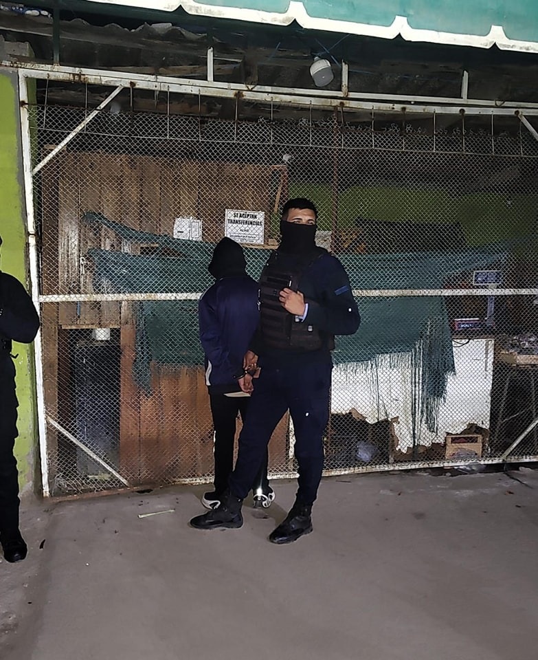   MUJER BOXEADORA SE DEFENDIÓ A GOLPES DE UN CONOCIDO DELINCUENTE DE LA CAPITAL