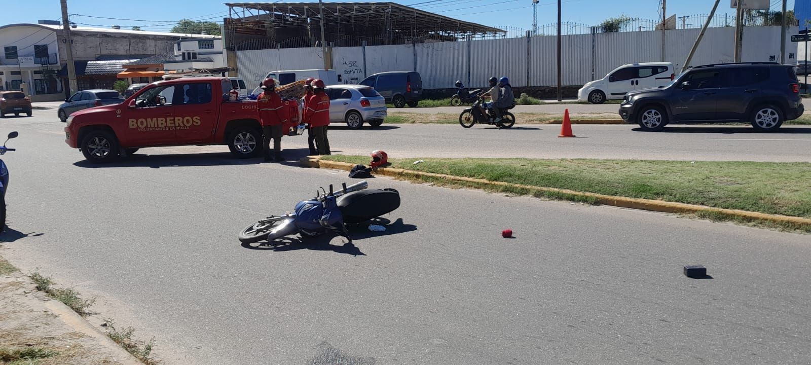 FUERTE IMPACTO ENTRE MOTOCICLETAS DEJ&Oacute; DOS HERIDAS