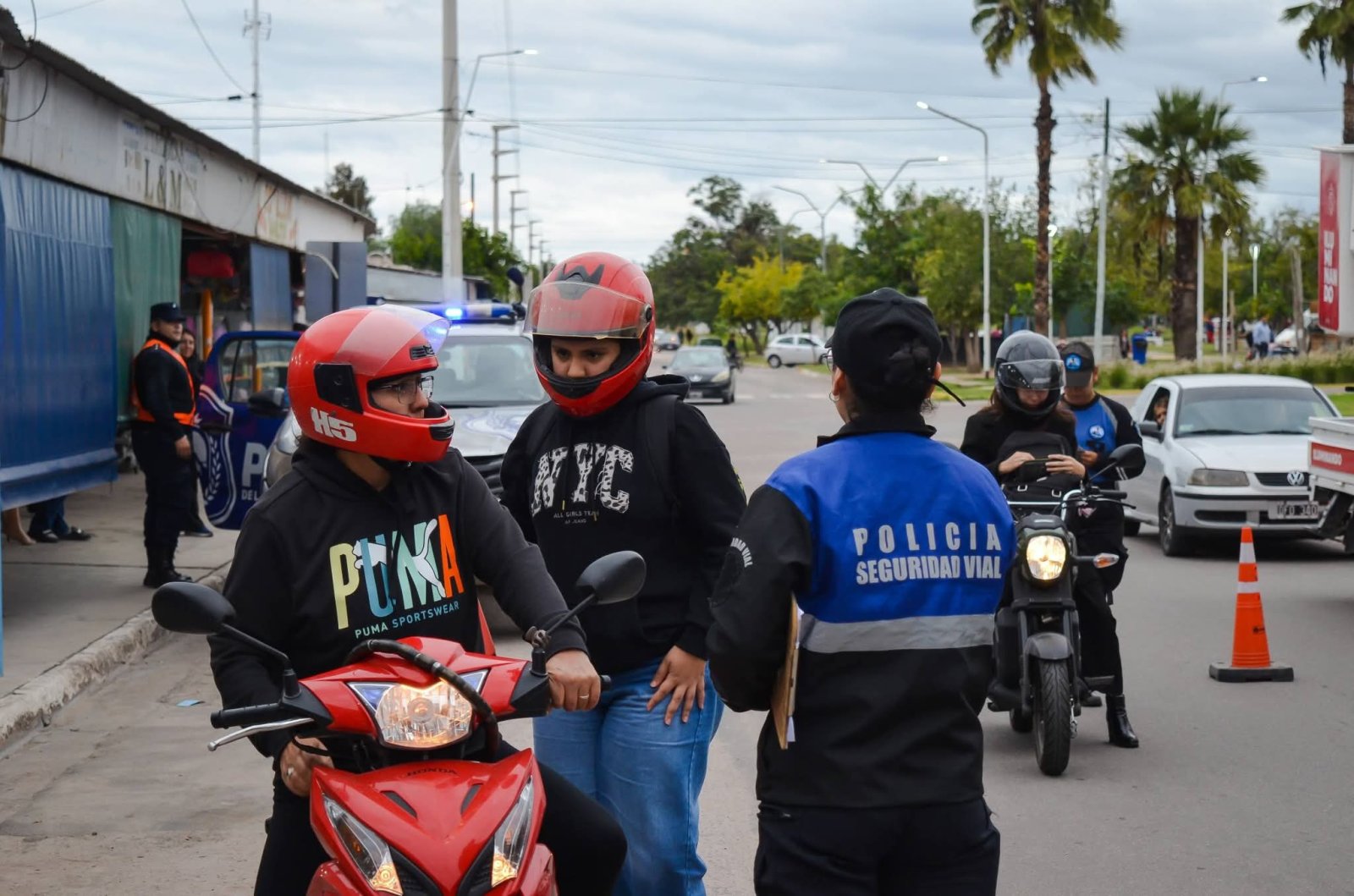 INTENSOS CONTROLES MOTOVEHICULAR EN LA CAPITAL