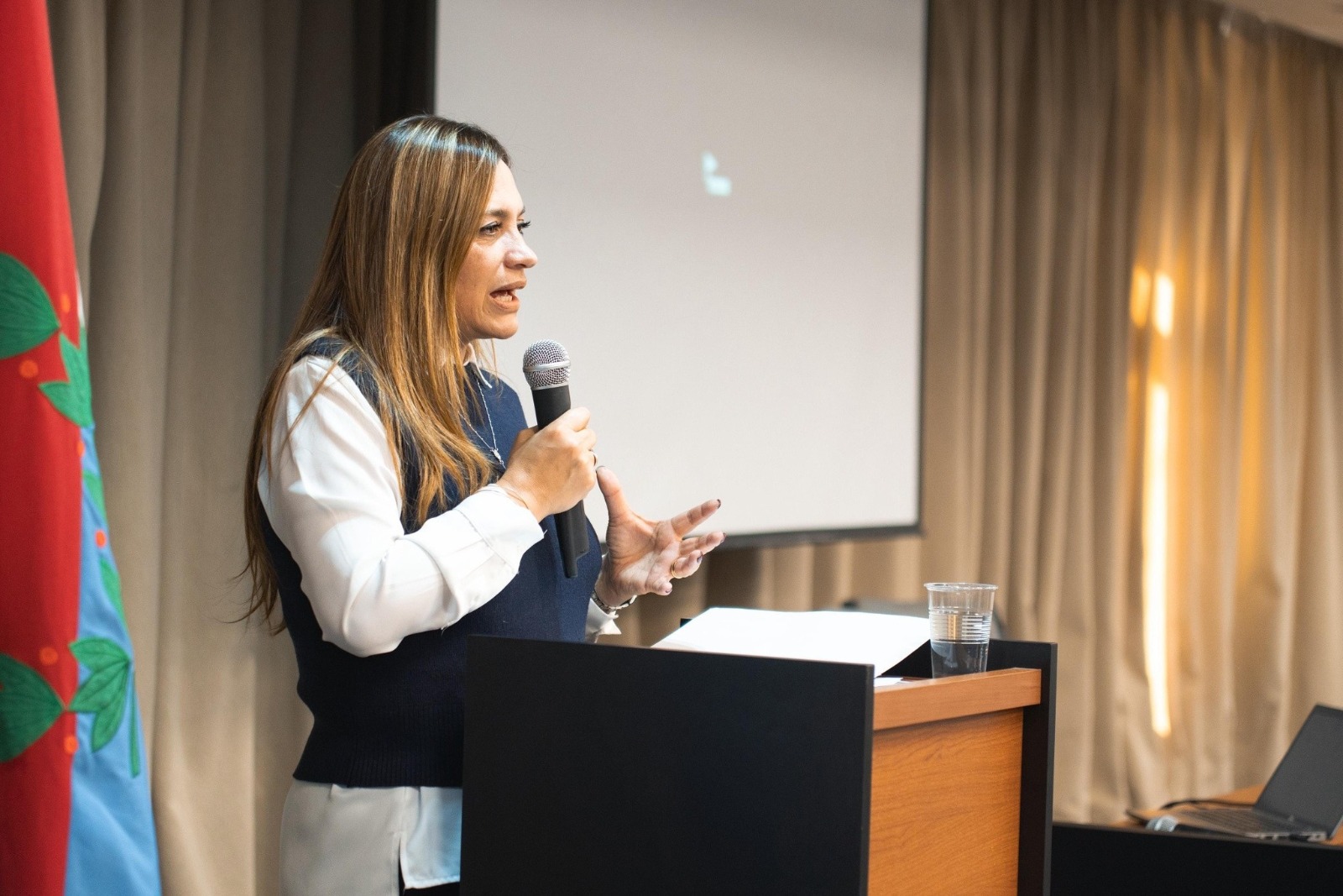 TERE MADERA CON EL SECTOR EMPRESARIAL: PARA FORTALECER Y PONER EN EL CENTRO LA RESPONSABILIDAD SOCIAL 