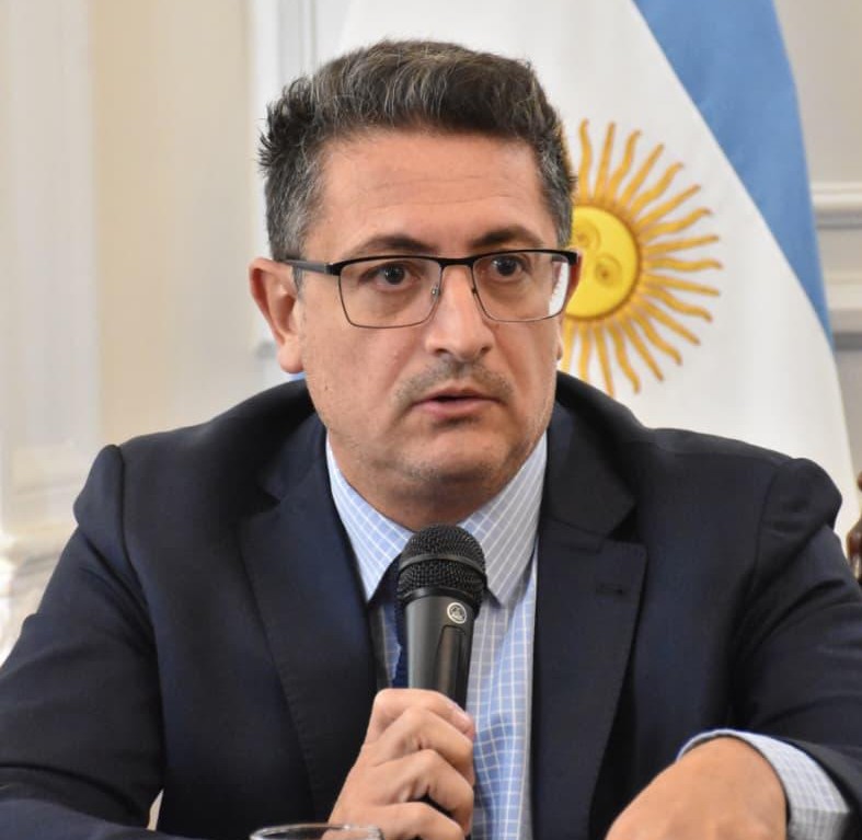 RICARDO HERRERA: " HABLAR DE CANDIDATURAS ES UNA IRRESPONSABILIDAD CUANDO LA GENTE NO LLEGA A FIN DE MES"