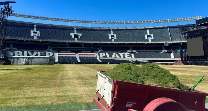 PREOCUPACI&Oacute;N EN RIVER POR EL ESTADO DEL CAMPO DE JUEGO DEL MONUMENTAL TRAS LOS RECITALES