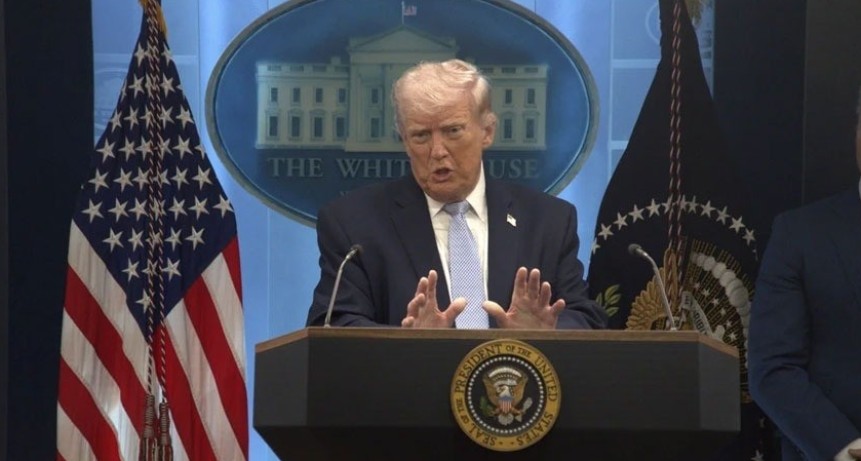 TRUMP: &ldquo;ACCEDO A SUSPENDER LOS BOMBARDEOS POR DOS SEMANAS&rdquo;