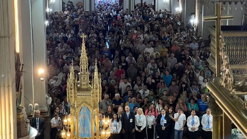 EMOTIVA Y MULTITUDINARIA BAJADA DE LA VIRGEN DEL VALLE EN CATAMARCA
