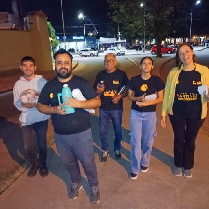 KARINA MARTÍNEZ CERRÓ SU CAMPAÑA CON UNA FUERTE ESPERANZA