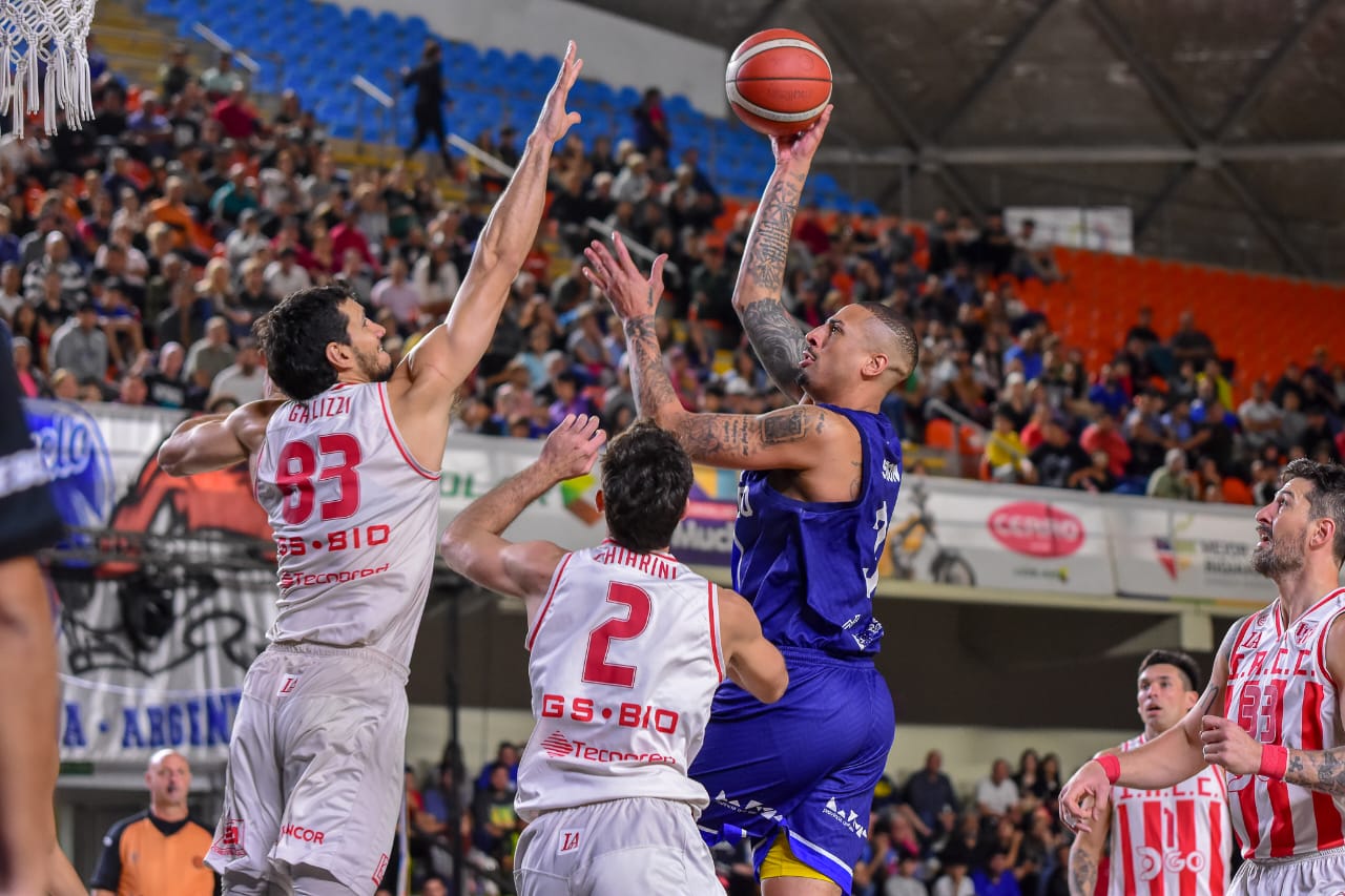 RIACHUELO CAYÓ ANTE LA GLORIA EN EL CUARTO JUEGO Y CERRÓ SU PARTICIPACIÓN EN ESTA TEMPORADA