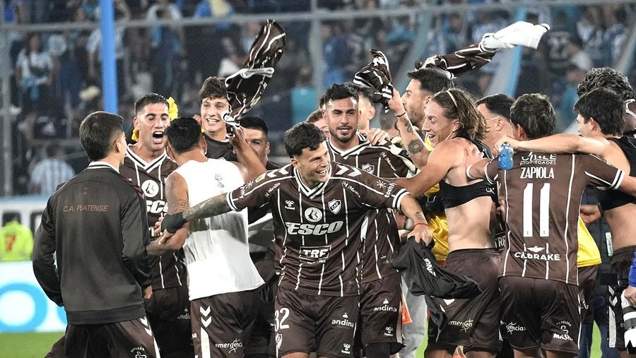 RACING PERDIÓ CON PLATENSE Y QUEDÓ ELIMINADO