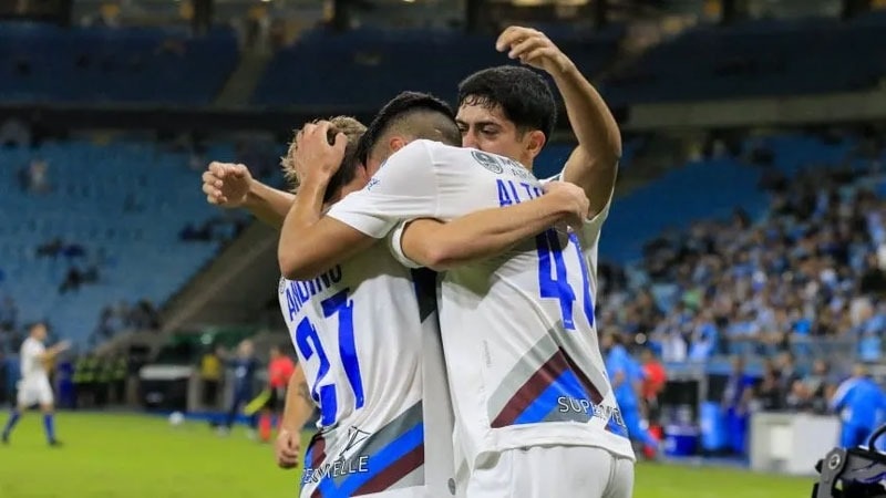GODOY CRUZ SE AFIANZÓ EN LA CIMA DE SU GRUPO TRAS EL EMPATE CON GREMIO