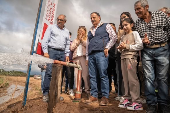 EL GOBERNADOR VISITÓ Y SUPERVISÓ OBRAS EN CHAMICAL