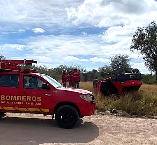  VOLCÓ CAMINO AL PINAR Y SUFRIÓ HERIDAS