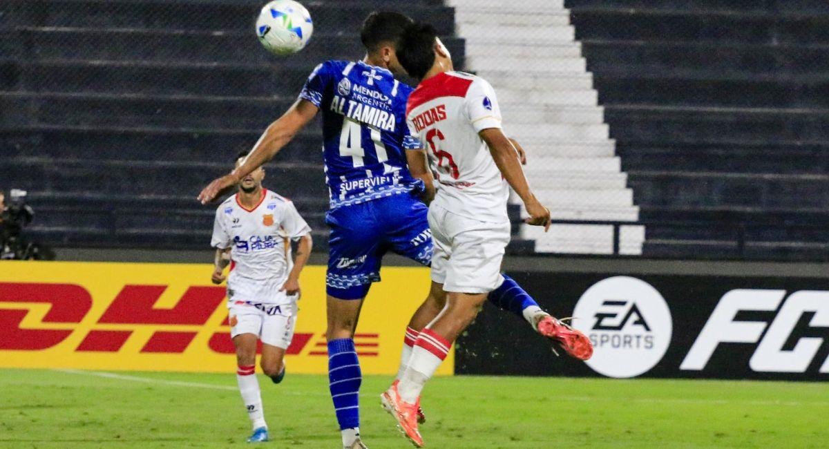 GODOY CRUZ EMPATÓ EN MENDOZA Y SE METIÓ EN LOS OCTAVOS DE LA SUDAMERICANA