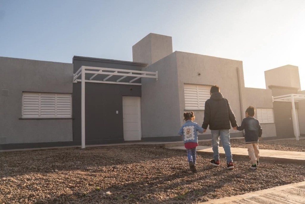DECISI&Oacute;N POL&Iacute;TICA: CON TARIFAS CONGELADAS Y CUOTAS REDUCIDAS, LA PROVINCIA AMINORA EL IMPACTO DE LA CRISIS EN LAS FAMILIAS RIOJANAS