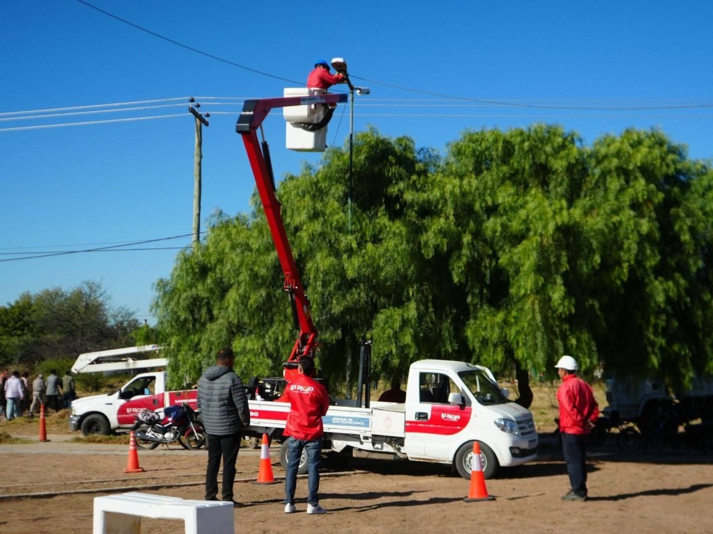 EL MUNICIPIO LLEV&Oacute; SOLUCIONES INTEGRALES  AL BARRIO MAR&Iacute;A AUGUSTA  