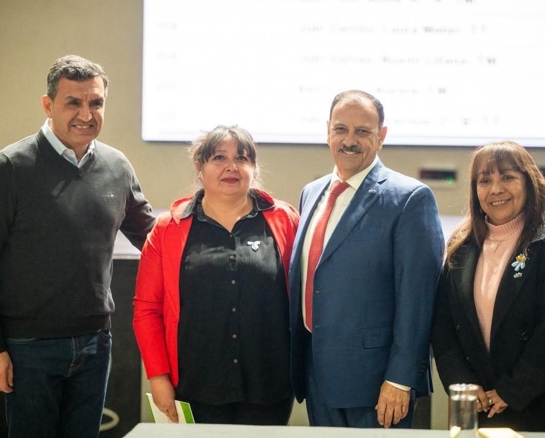 QUINTELA ENCABEZ&Oacute; LA ADJUDICACI&Oacute;N DE 183 CARGOS DOCENTES Y DEFENDI&Oacute; LA EDUCACI&Oacute;N P&Uacute;BLICA 