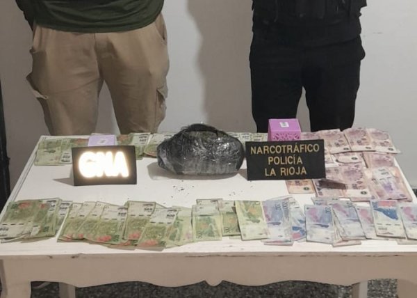 POLIC&Iacute;A DE LA RIOJA REALIZ&Oacute; SIETE ALLANAMIENTOS EN LA CAPITAL Y SECUESTR&Oacute; M&Aacute;S DE 1,2 KILOS DE DROGAS INCAUTADAS