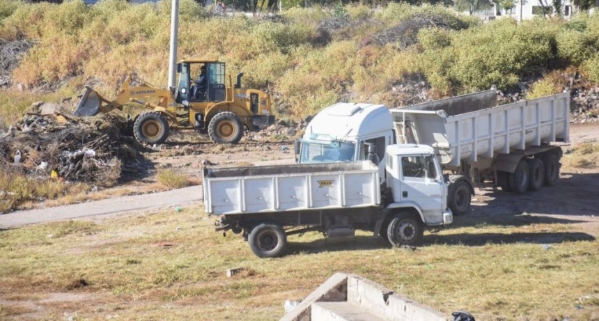 MUNICIPIO CAPITAL ERRADICA NUEVO BASURAL Y REFUERZA LA LIMPIEZA URBANA
