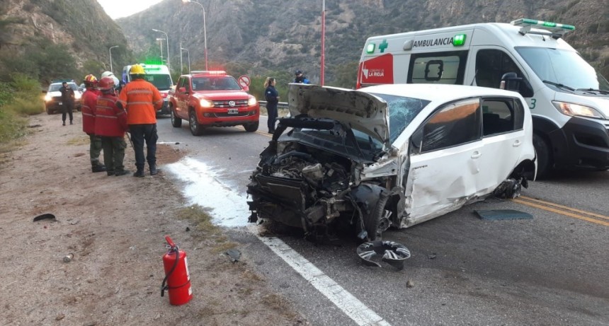 PERMANECE EN ESTADO CRITICO EL CONDUCTOR QUE CHOC&Oacute; CONTRA UN CERRO EL FIN DE SEMANA