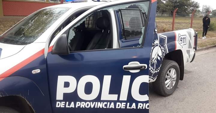 UN EFECTIVO POLICIAL FUE AGREDIDO EN EL BARRIO ANTÁRTIDA