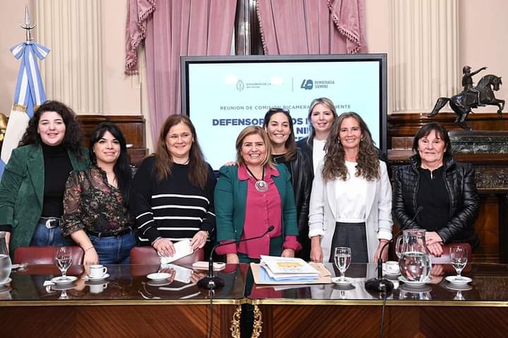 CLARA VEGA PRESIDE LA COMISIÓN BICAMERAL DEFENSORA DE LOS DERECHOS DE NIÑAS, NIÑOS Y  ADOLESCENTES