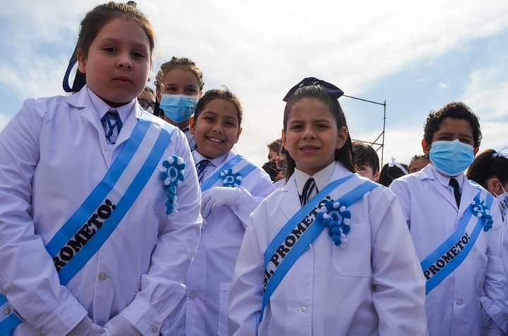 EN TODA LA PROVINCIA: CERCA DE 7 MIL ALUMNAS Y ALUMNOS DE CUARTO GRADO DE PROMETERÁN LEALTAD A LA BANDERA NACIONAL