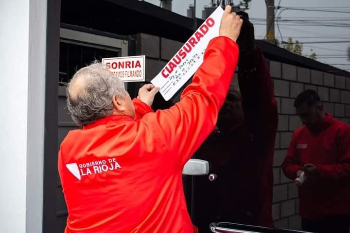  COMERCIO INTERIOR CLAUSURÓ LA FIRMA COMERCIAL 