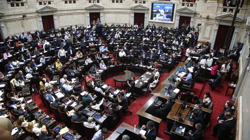 DIPUTADOS APROBÓ EL AUMENTO A JUBILADOS
