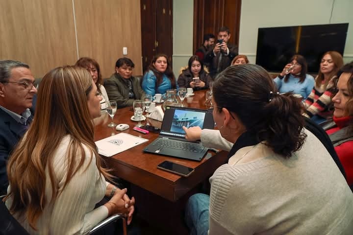 LA LEGISLATURA IMPULSA EL POLO TEXTIL COOPERATIVO TRAS SU APROBACIÓN