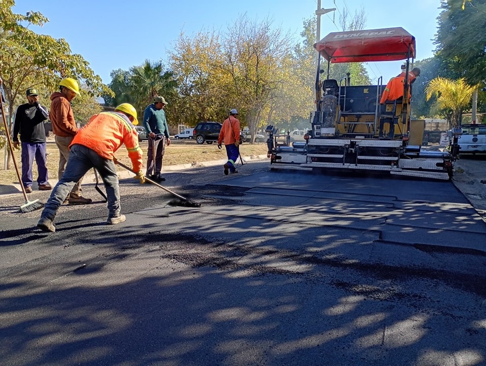 EL MUNICIPIO Y LA PROVINCIA REACONDICIONAN LA AVENIDA MADRE TERESA DE CALCUTA 
