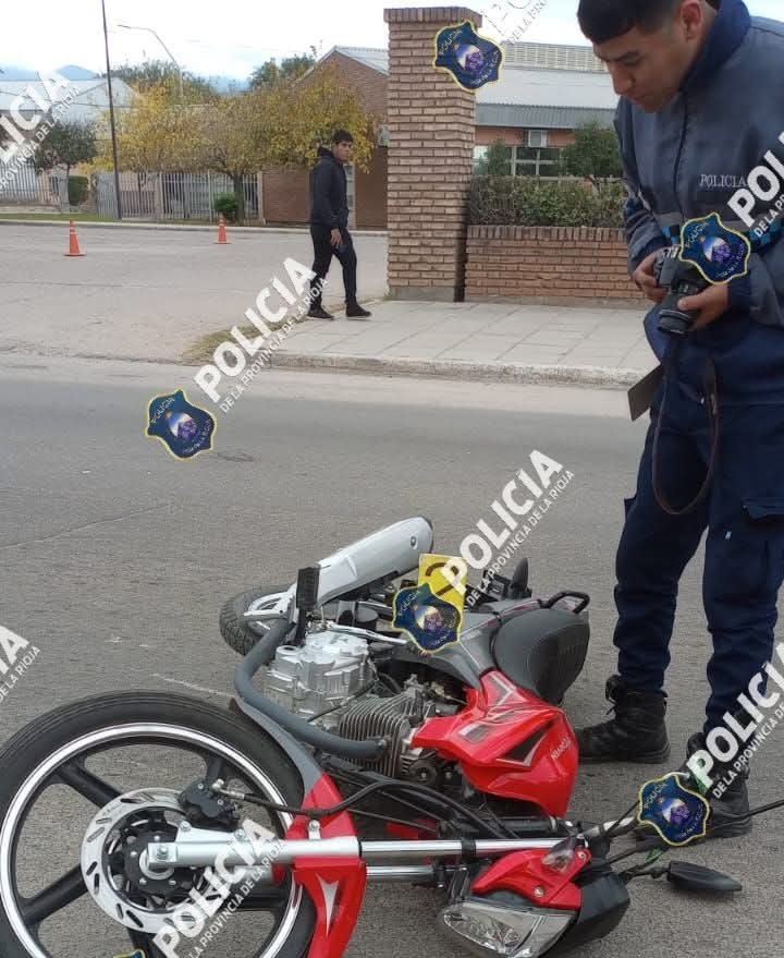 UN MOTOCICLISTA CON FRACTURAS TRAS UNA CAIDA 
