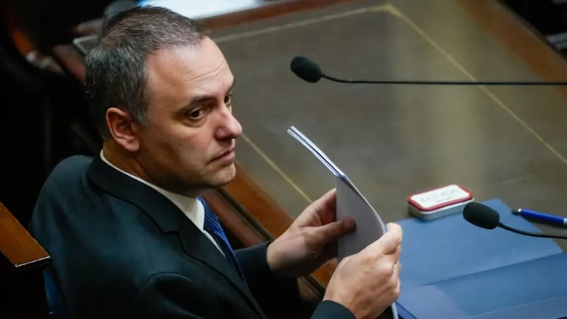 ADORNI RENUNCI&Oacute; COMO JEFE DE GABINETE Y LO REEMPLAZARIA SANTILLI