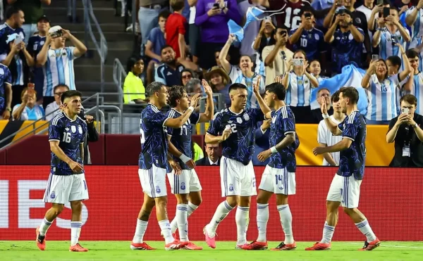 SIN MESSI Y CON VARIOS DEBUTS, ARGENTINA LE GAN&Oacute; A HONDURAS CON COMODIDAD