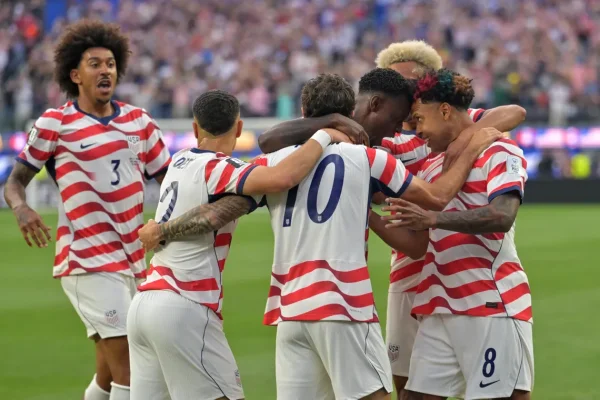 ESTADOS UNIDOS NO TUVO PIEDAD CON PARAGUAY Y LO GOLE&Oacute; EN SU DEBUT MUNDIAL 