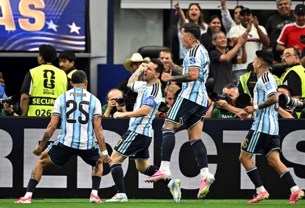 CON UN MESSI HIST&Oacute;RICO, ARGENTINA VENCI&Oacute; 2-0 A AUSTRIA Y SE METI&Oacute; A LOS 16AVOS