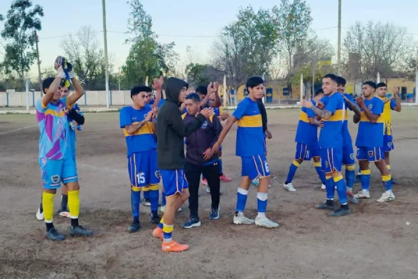 RIOJA JUNIORS SE HIZO FUERTE DE LOCAL Y GOLE&Oacute; A LOS OBREROS