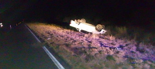 UNA CAMIONETA VOLC&Oacute; EN RUTA 38 Y DEJ&Oacute; DOS HERIDOS