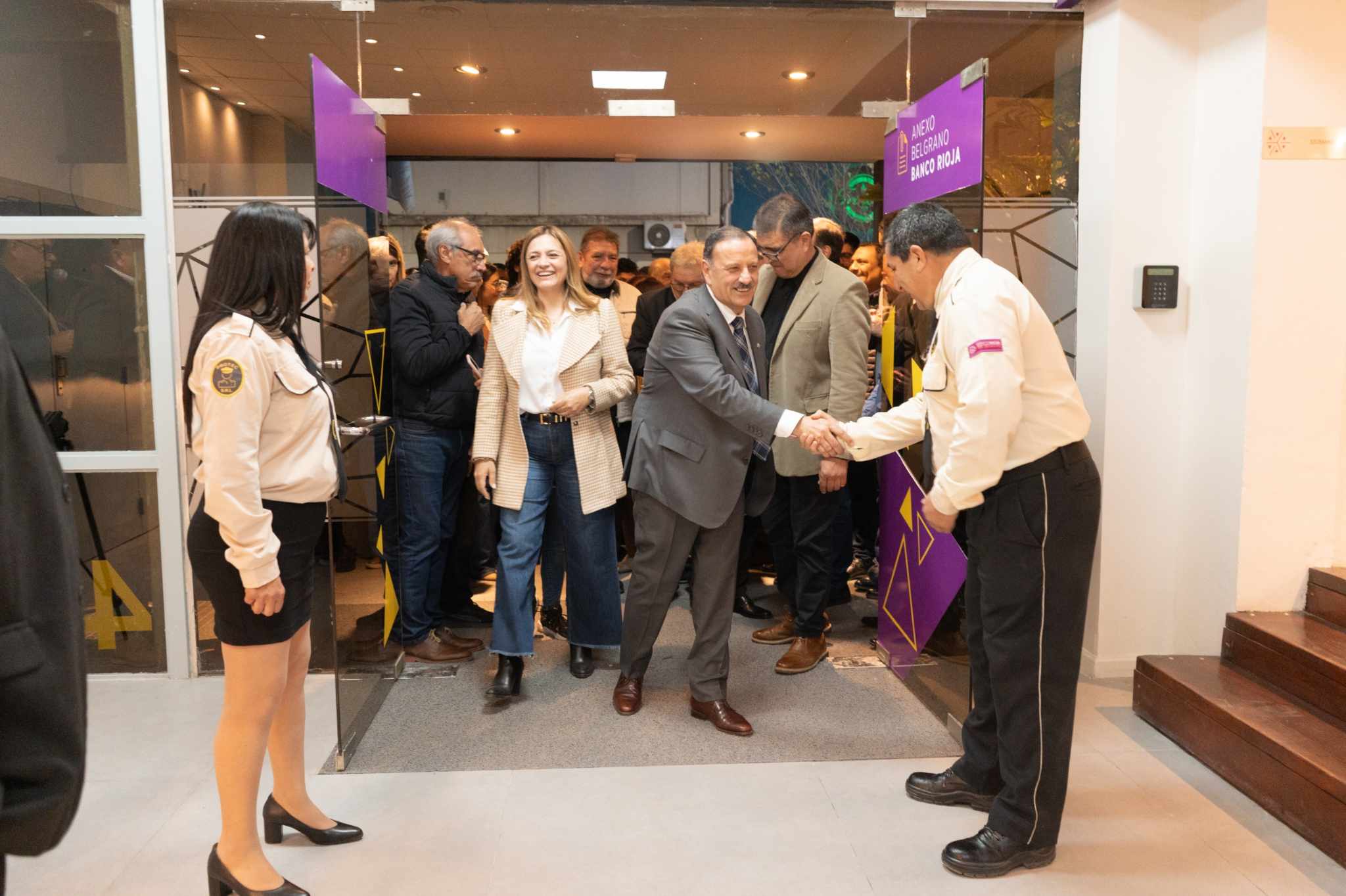 El Banco Rioja inauguró remodelación en el anexo de calle Belgrano