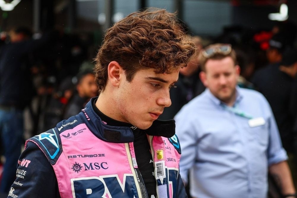 FRANCO COLAPINTO ABANDONÓ EL GP DE GRAN BRETAÑA POR UN PROBLEMA CON SU AUTO