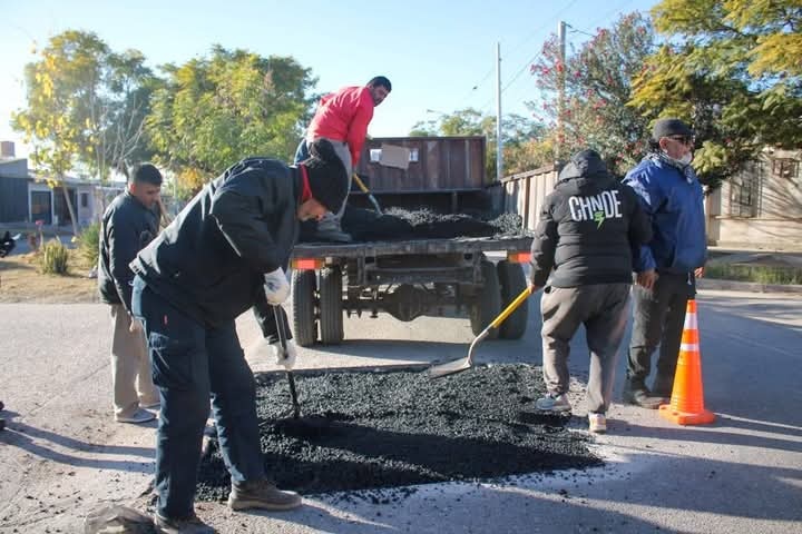 EL MUNICIPIO PONE EN VALOR PLAZAS Y ESTABLECIMIENTOS EDUCATIVOS EN ZONA NORTE 
