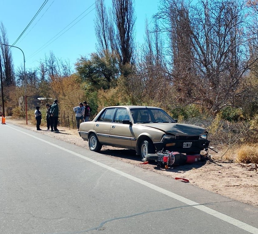 SINIESTRO VIAL EN SAN BLAS DE LOS SAUCES DEJÓ A UN MOTOCICLISTA CON FRACTURAS