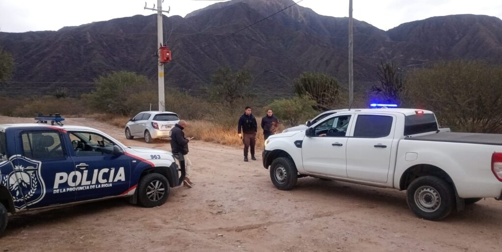 EL CELULAR DE  PORTUGAL EMITIÓ UNA SEÑAL EN LA CUESTA DEL SOLDADO Y LA POLICIA CENTRÓ LA BUSQUEDA EN ESA ZONA  
